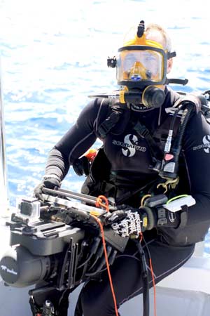 navigator scanner with diver on boat in palau on bentprop expedition